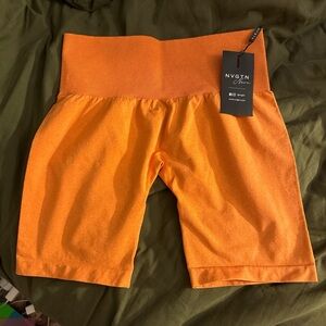 NWT size M orange NVGTN biker shorts
